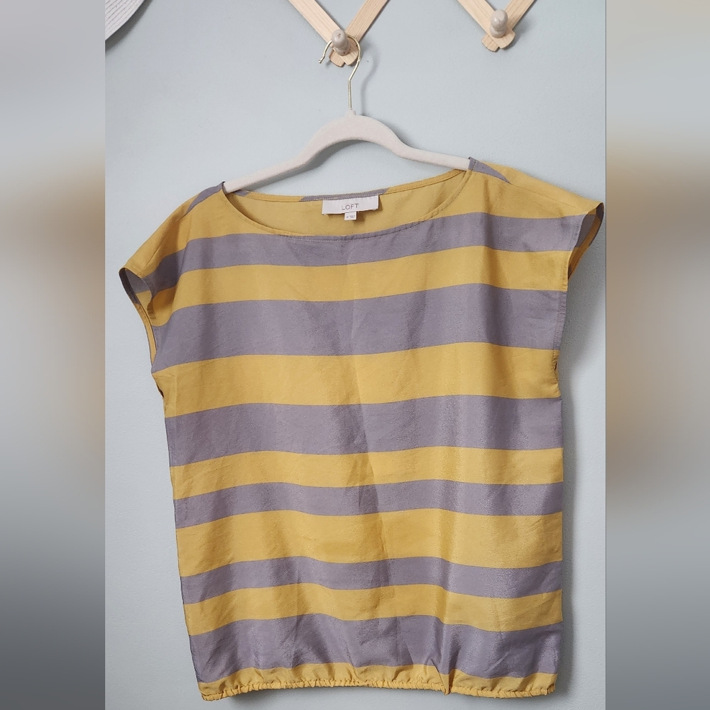 LOFT blouse size M